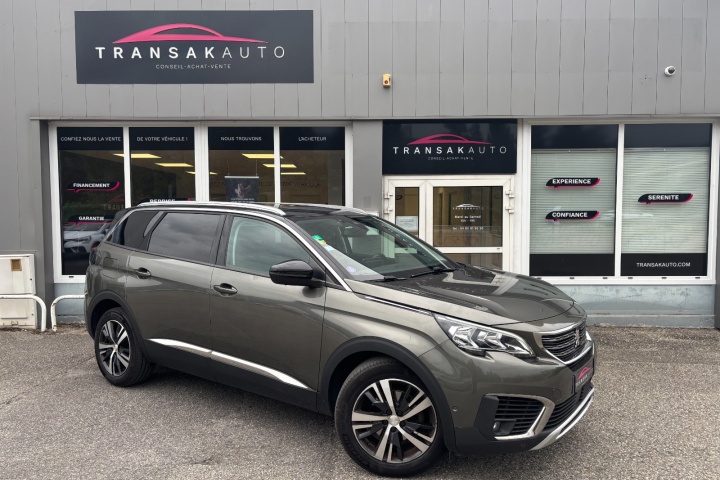 PEUGEOT 5008
