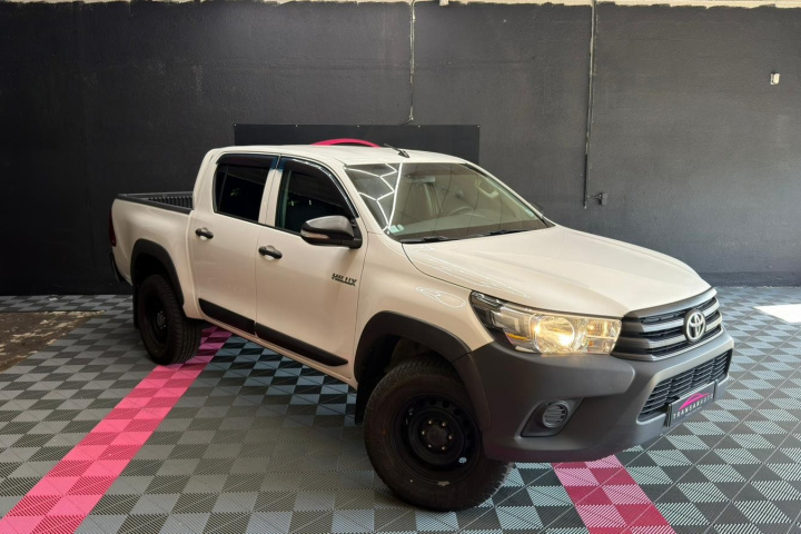 TOYOTA HILUX DOUBLE CABINE