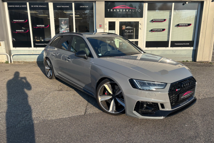 AUDI RS4 AVANT