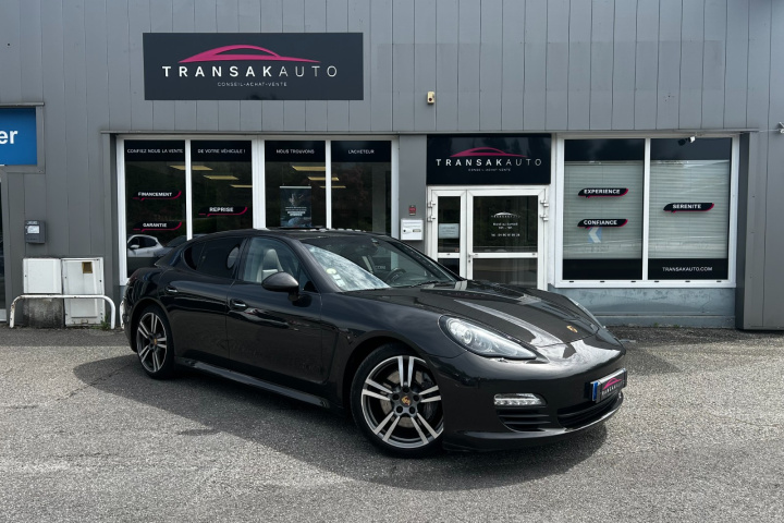 PORSCHE PANAMERA